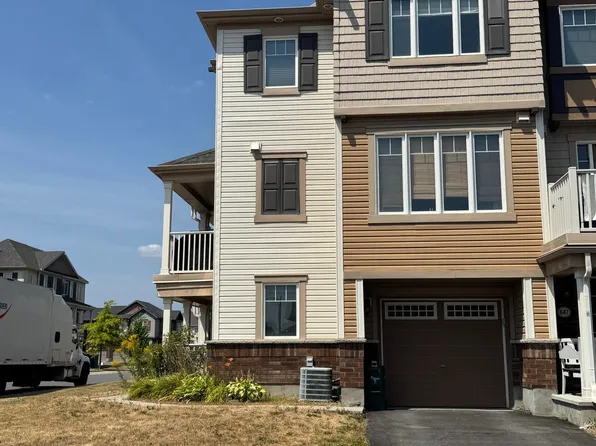 649 Bluegill Ave, Ottawa, ON K2J 5Y9