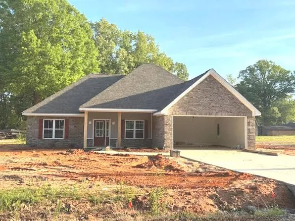 305 Troy Ln, Starkville, MS 39759