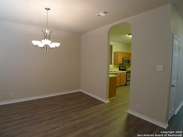 2935 Encino Riv — Photo 5