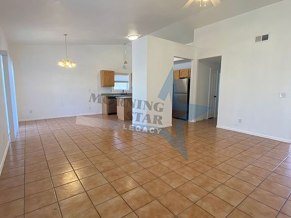 3rd image of 3871 Imperial Dr