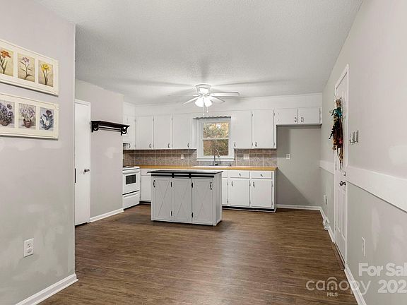 5th image of 604 Coldstream Cir