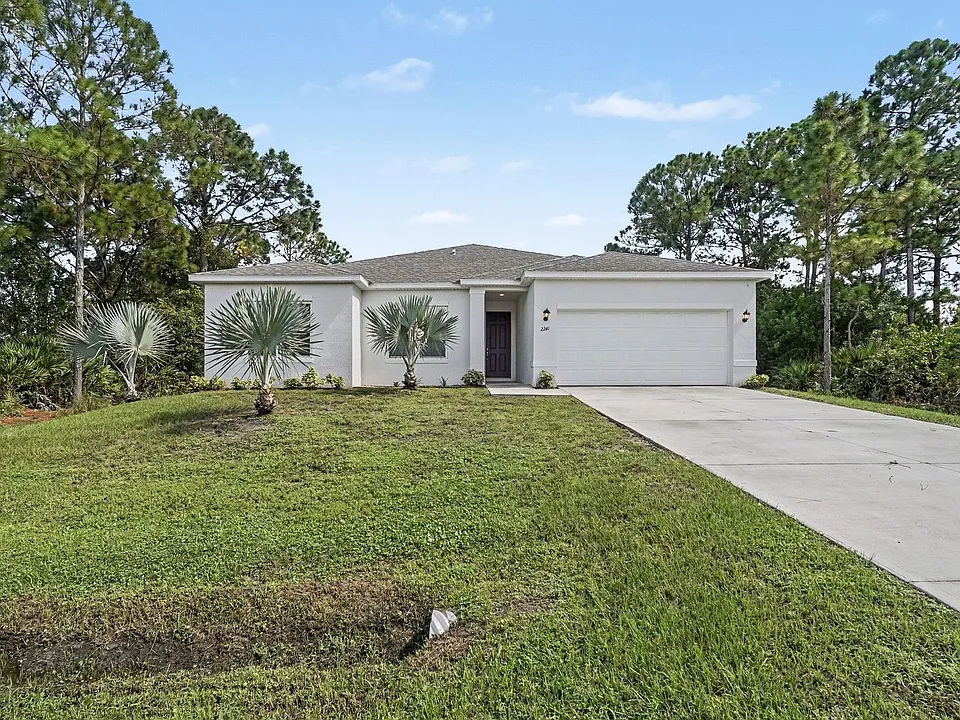 2241 San Filippo Dr SE