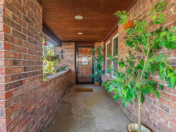 3rd image of 1511 Avant Ave