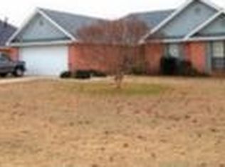1710 Twelve Oaks Ln, Prattville, AL 36066