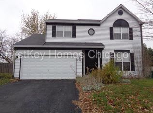 1855 Carl Dr, Round Lake Beach, IL