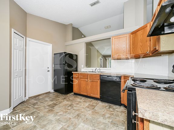 5th image of 9518 Plum Lake Ln W