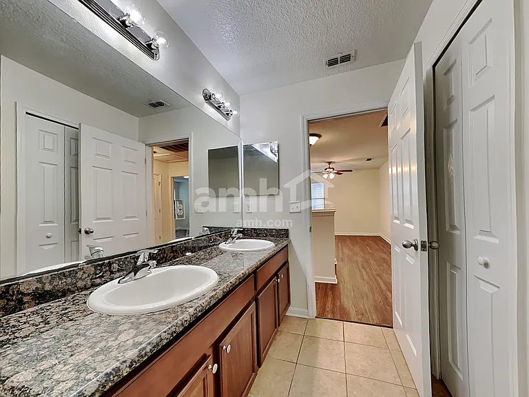 235 Buck Run Way St — Photo 19