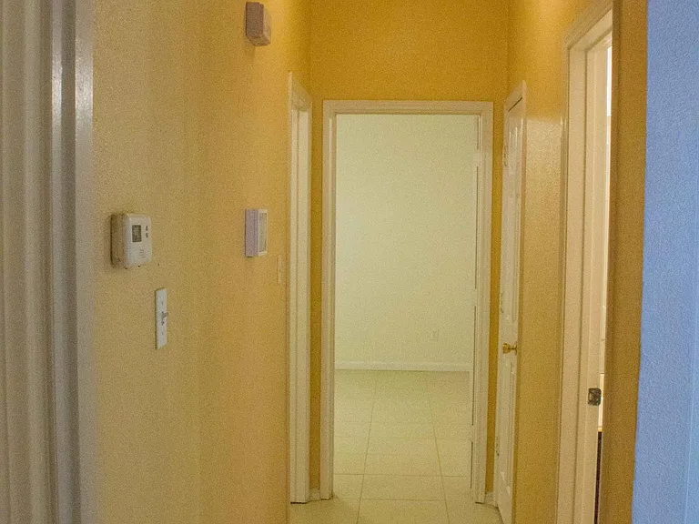 7212 Park Creek Cir W — Photo 11