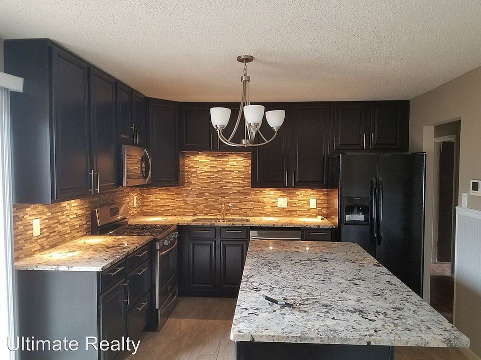 1st image of 11833 El Somo Ct