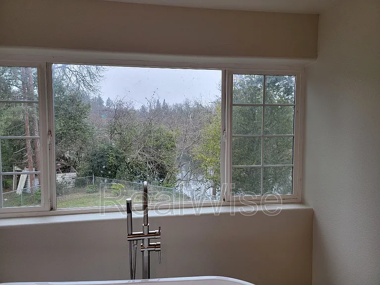 344 W Selmar Ct — Photo 12