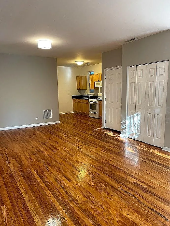 2 bed, 1200 sqft, $2,800 — Photo 4