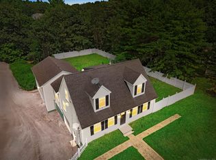 188 Canterbury Rd, Plainfield, CT 06374