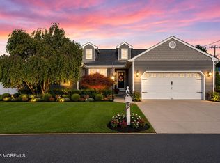 653 Neptune Avenue, Beachwood, NJ 08722