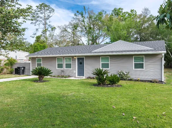 818 Liberty St, Live Oak, FL 32064