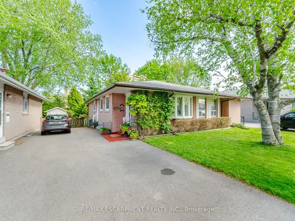 1926 Reiss Ct, Mississauga, ON L5J 3S3