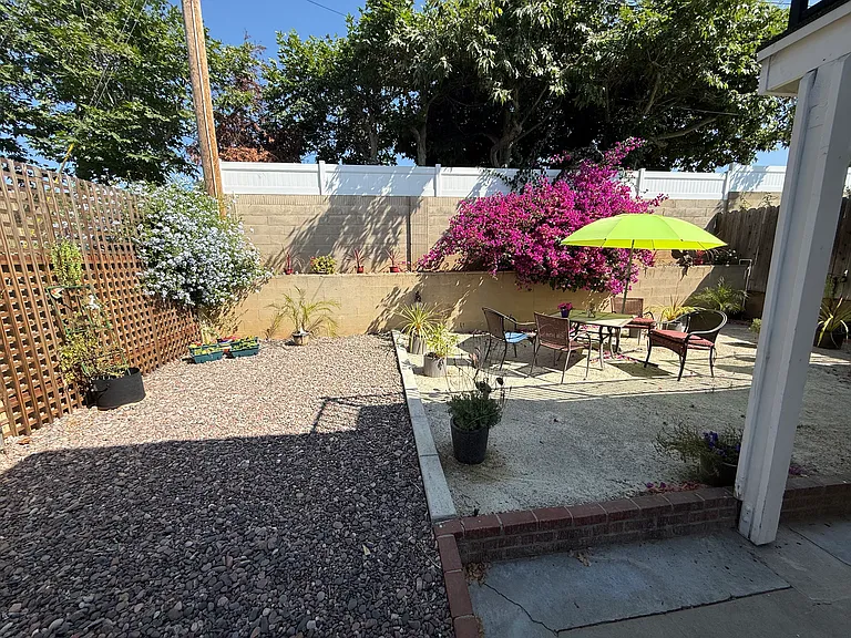 Phlox Ct — Photo 3