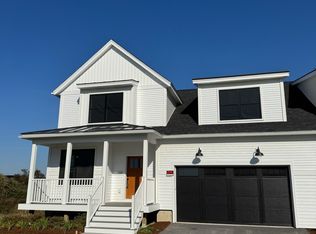 165 Aurora Rd, South Burlington, VT 05403