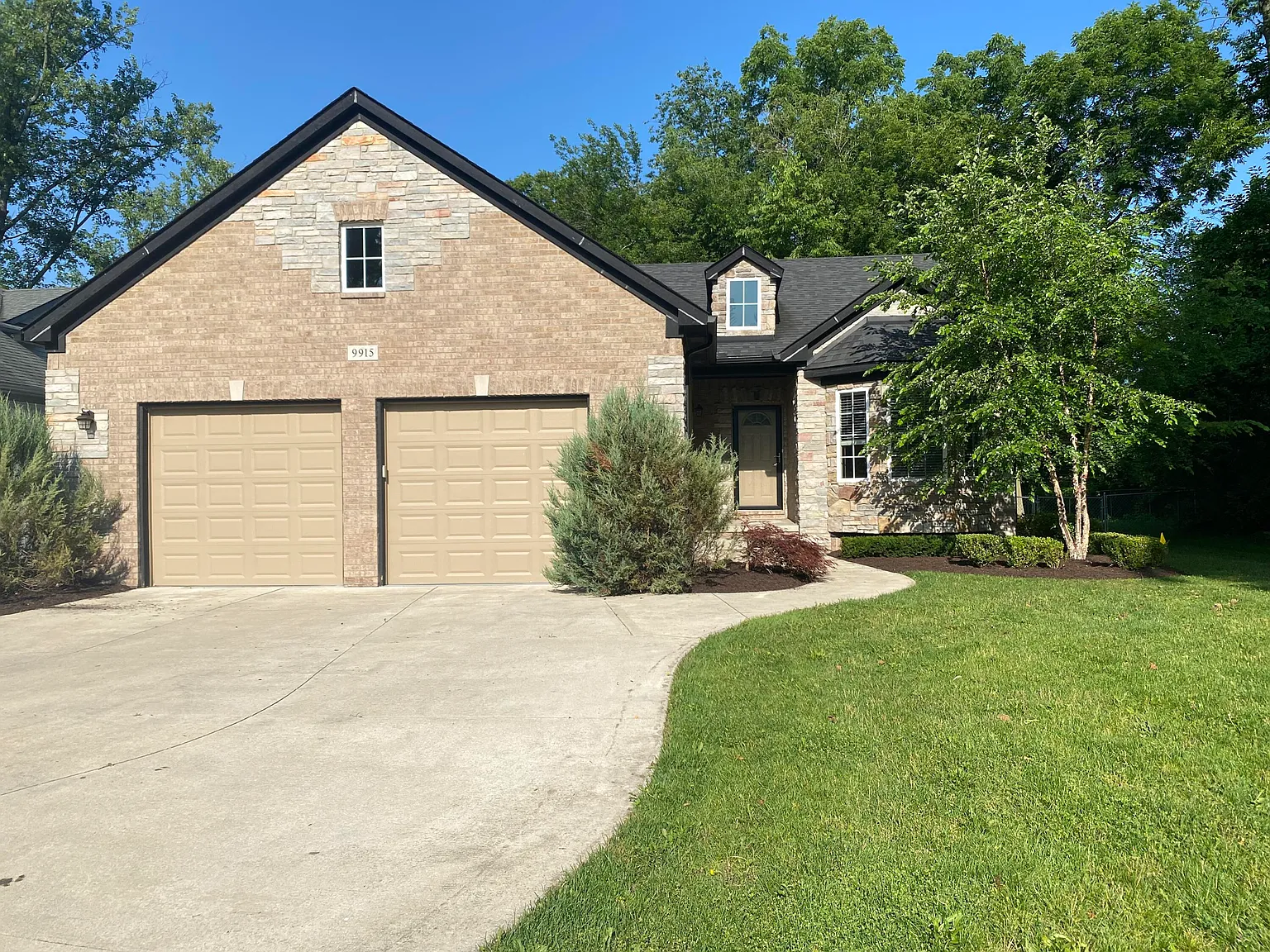 3 bed, 2.0 bath, 1310 sqft, $2,975 — Photo 1