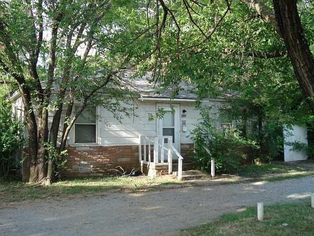 Home for Sale in Midwest City, Oklahoma $56,300