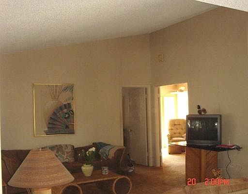 4th image of 2170 NW 10th Pl