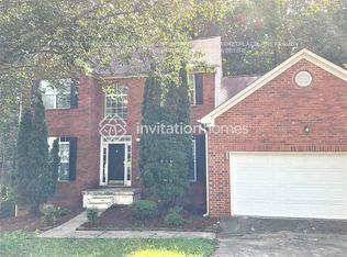 826 Shadow Lake Dr, Lithonia, GA 30058