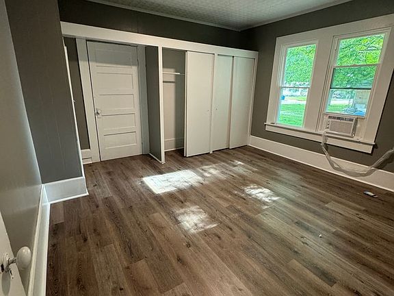 5th image of 310 Francis St E