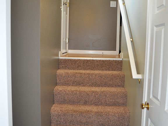 5th image of 233 W Ferney St