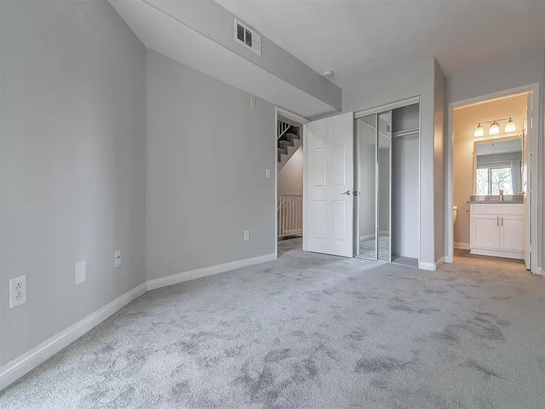 Warner Center Townhomes — Photo 15