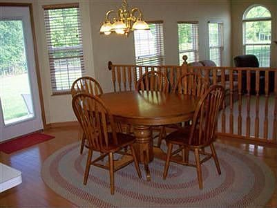 4th image of 156 Ashmark Ct