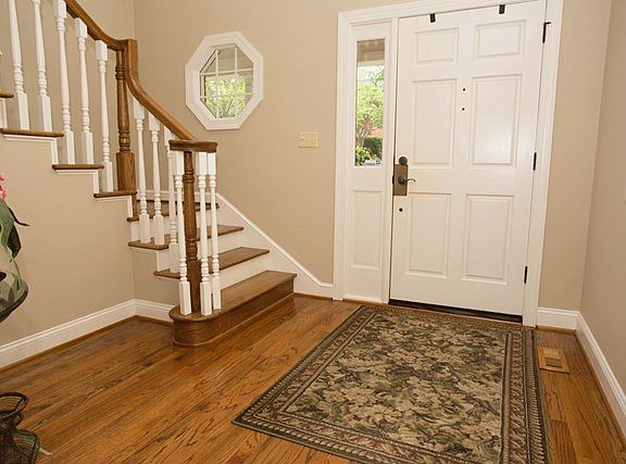 4th image of 120 Country Club Dr