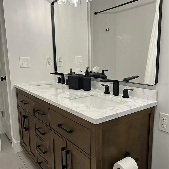 3745 SW 6th Pl — Photo 37