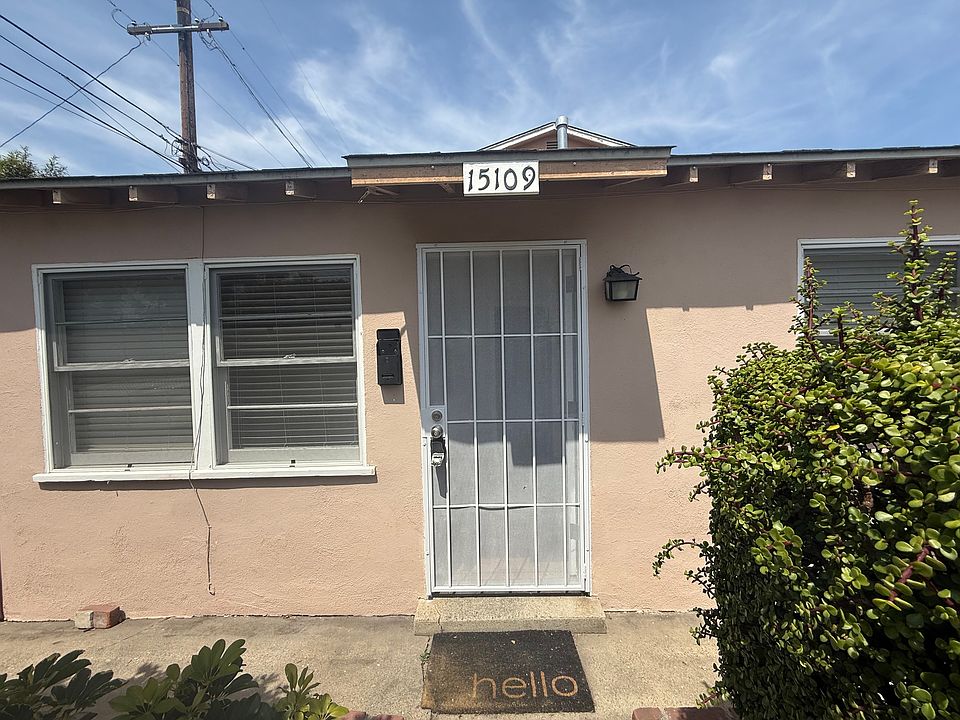1st image of 15109 S Saint Andrews Pl #15109