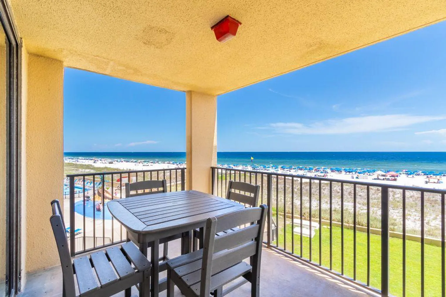 1 bed, 1.0 bath, 893 sqft, $4,436 — Photo 2
