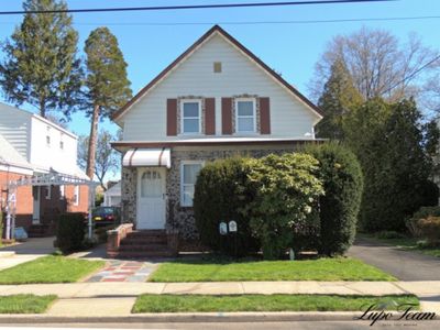 117 Elizabeth St, Floral Park, NY, 11001