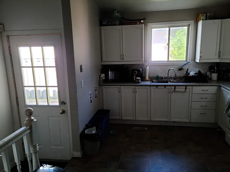 339 Fleming Dr — Photo 3