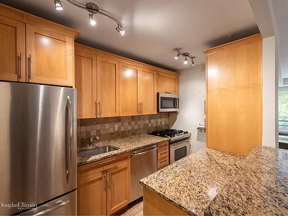 3rd image of 392 Central Park W APT 4M