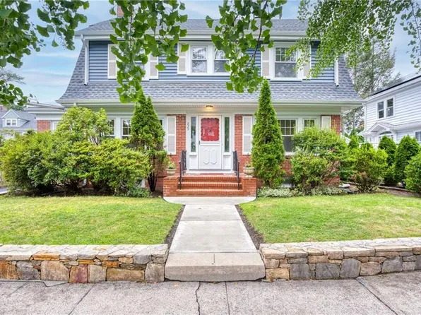 229 Raleigh Ave, Pawtucket, RI 02860