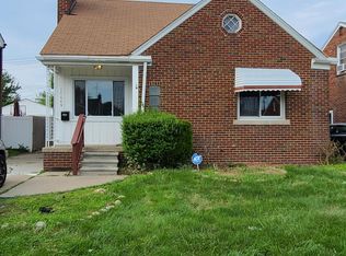 15649 Stricker Ave, Eastpointe, MI 48021