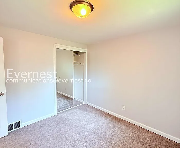 15378 Meyers Rd — Photo 10