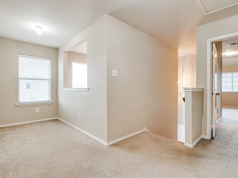 2725 Marsha Ln — Photo 12