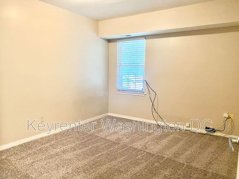 17405 Pipers Way — Photo 18