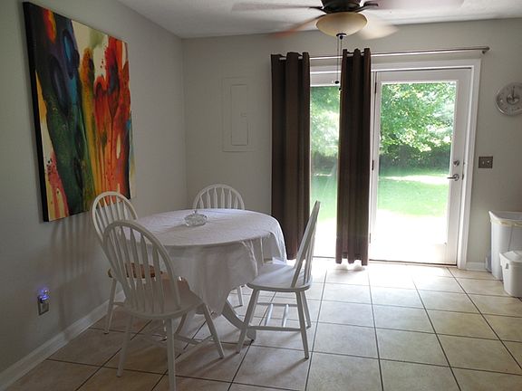 3rd image of 5138 Rosemont Dr