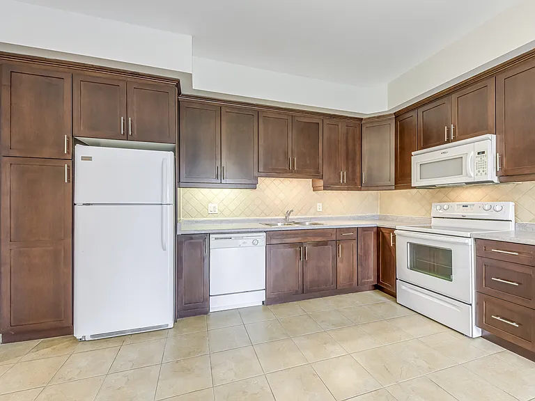 6515 McLeod Rd — Photo 8
