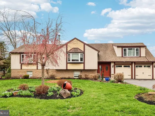 23 W Conestoga Rd, Elverson, PA 19520