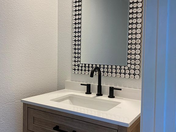 Great half bath downstairs near entry