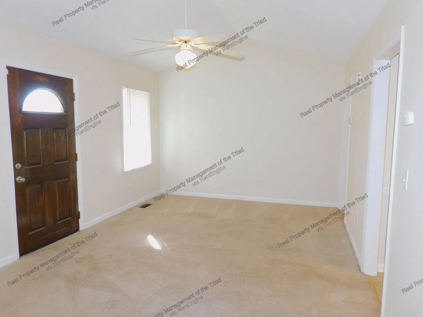 3 bed, 2.0 bath, 1276 sqft, $1,500 — Photo 4