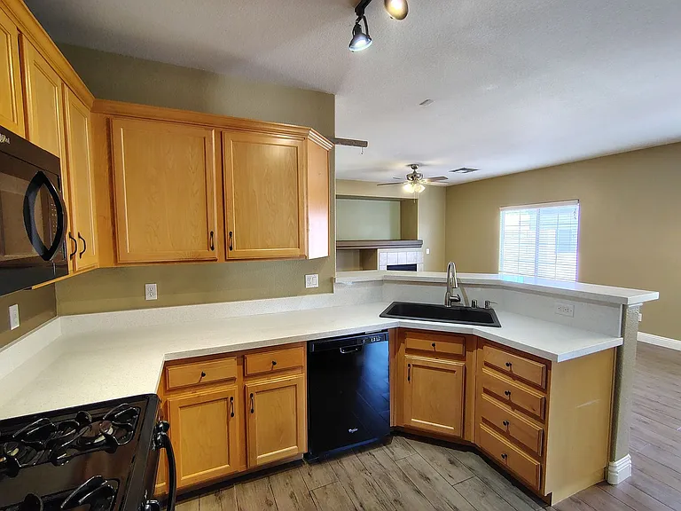 169 Gannett Peak St — Photo 6