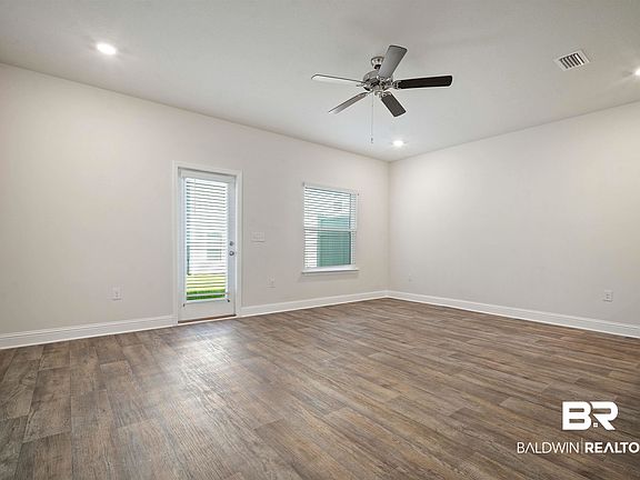 3rd image of 25806 Pollard Rd