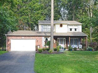 85 Old Orchard Ln, Orchard Park, NY 14127