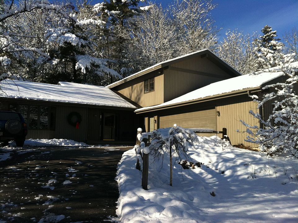 1st image of 302 S Emerald Dr
